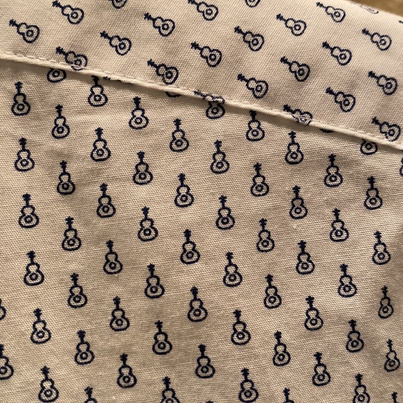 Excellent clean like new condition. Just needs ironing 😄.  Smoke/pet free home - Picture 4 of 5